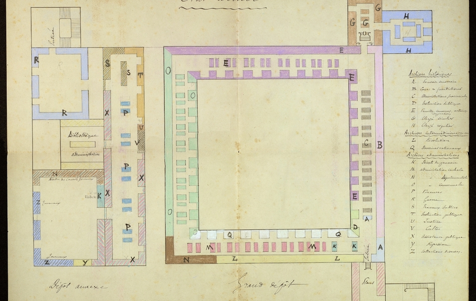 Plan manuscrit et coloré de la répartition des salles d'un bâtiment.